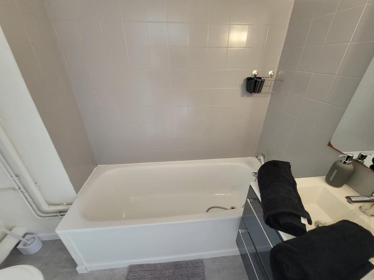 Appartement Climatisé avec terrasse Gare St Charles Marseille Extérieur photo